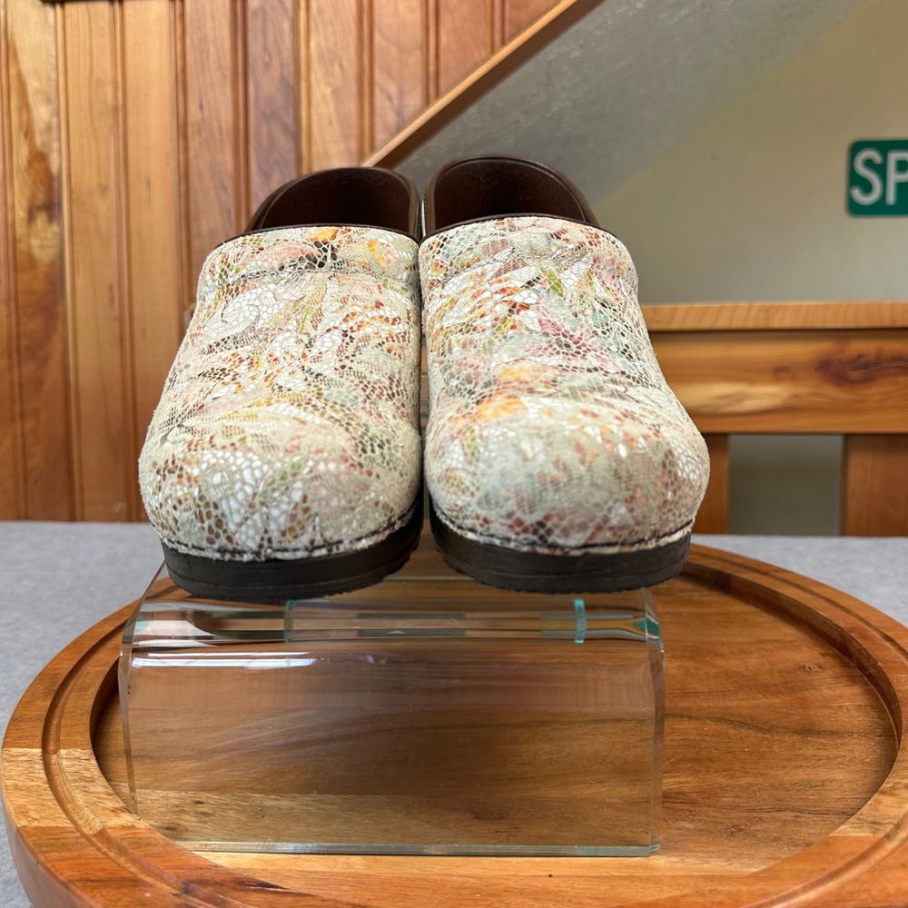 Sanita Professional Clogs Womens 39 Floral Lace Snakeskin Print Multi Brown Rare - Picture 2 of 9